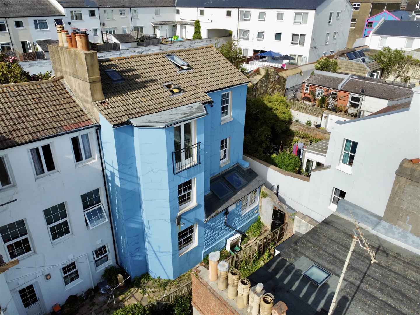 4 bed property in East Ascent, St. Leonards-On-Sea